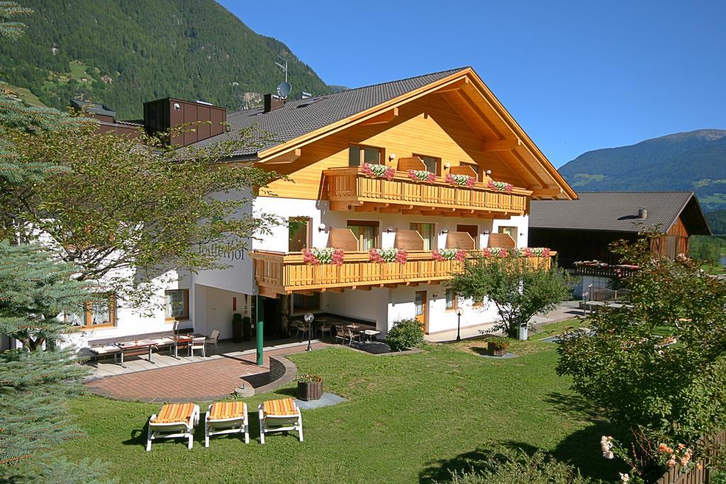 Hotel Foestlerhof Uttenheim Exterior foto
