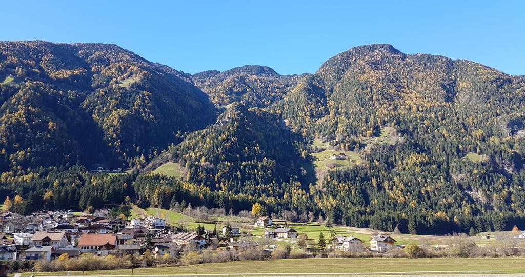 Hotel Foestlerhof Uttenheim Exterior foto