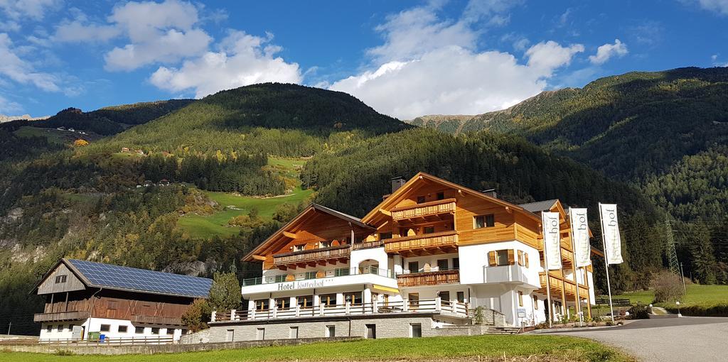 Hotel Foestlerhof Uttenheim Exterior foto